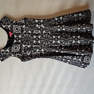 Betsey johnson full dress size 14